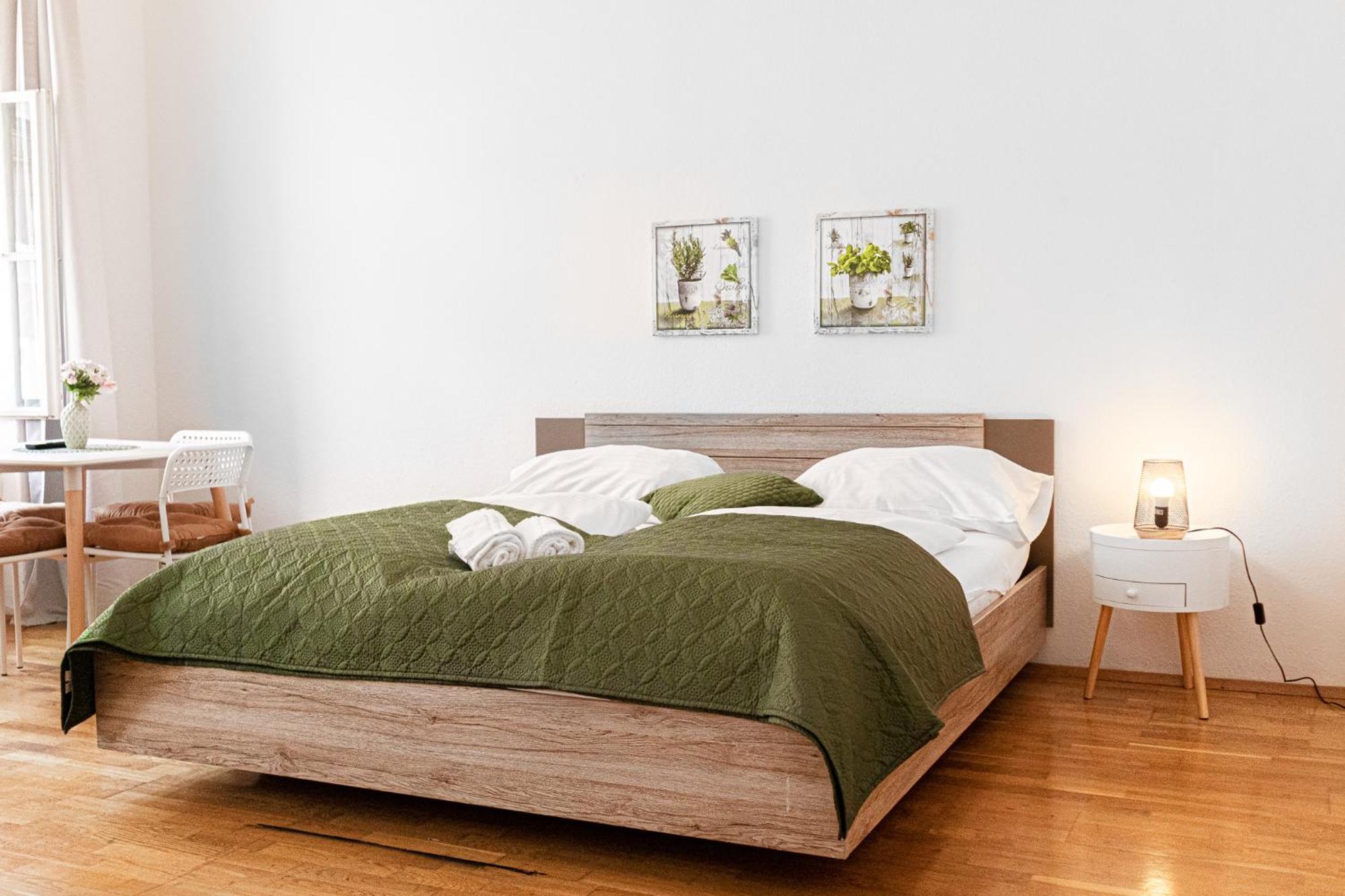 Apartment Stylish Multi Perfect For Group Wien