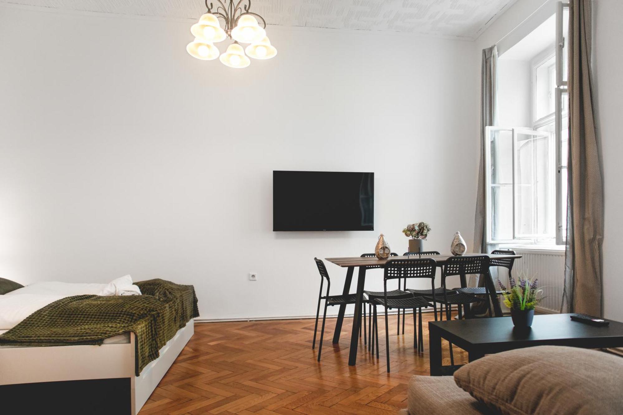 Stylish Multi Perfect For Group * Wien