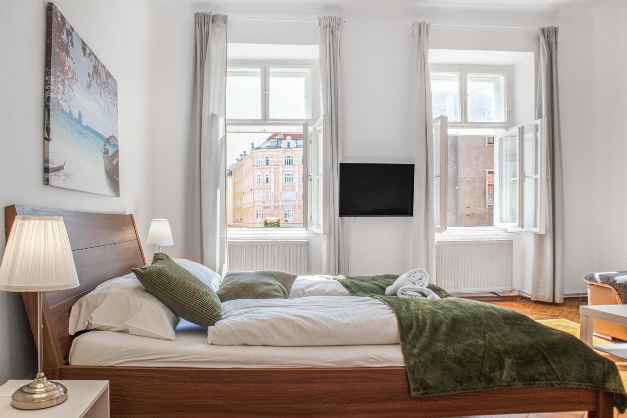 Stylish Multi Perfect For Group Apartment