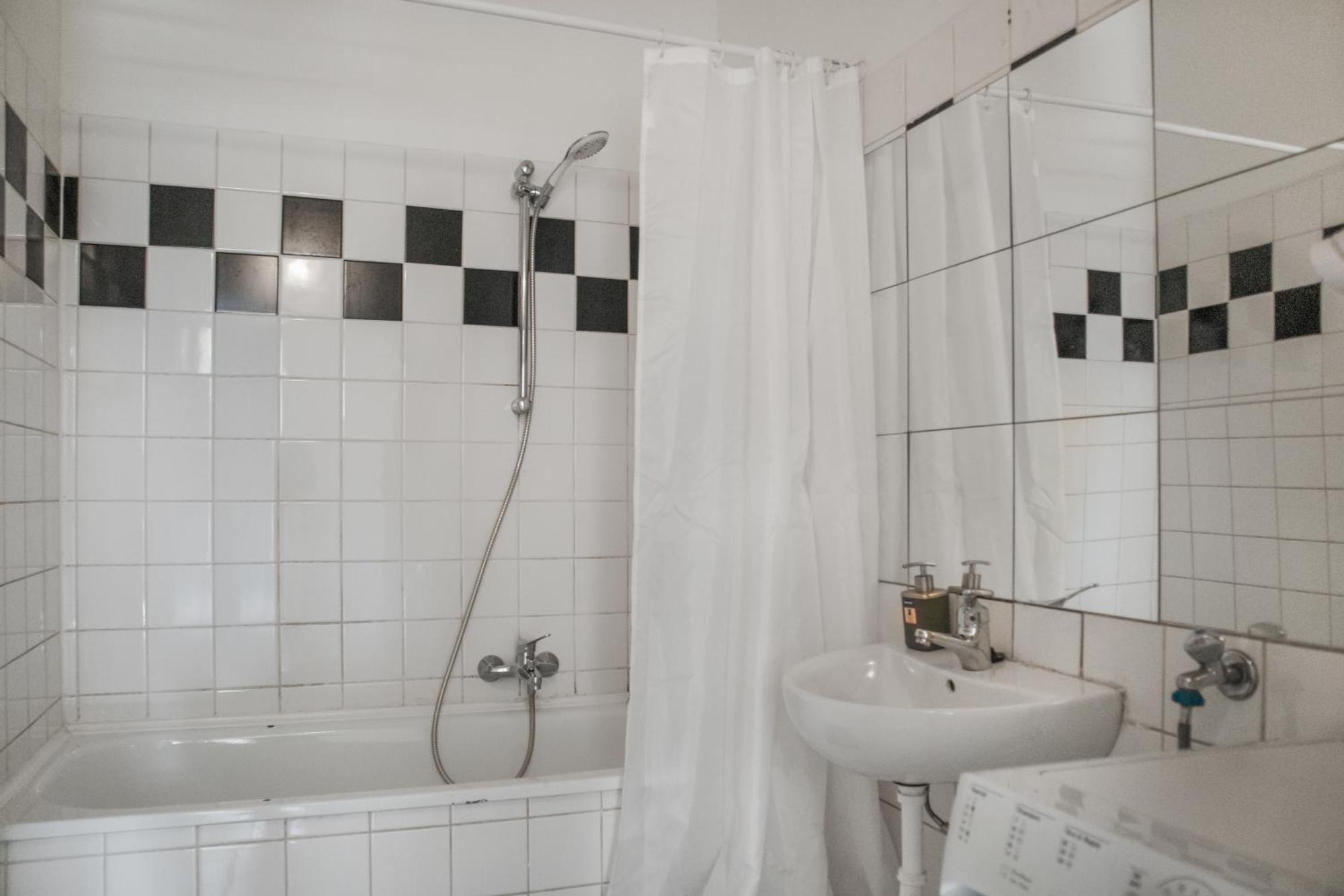 Apartment Stylish Multi Perfect For Group